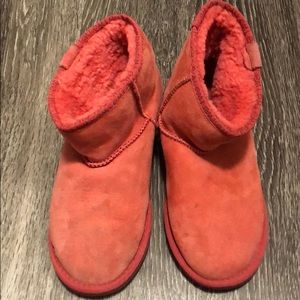 EMU mini red boots size 8 like new